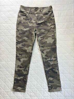 Seven-7  High Rise Curvy Skinny Camo Jeans Cotton Blend Lightweight - Size 8